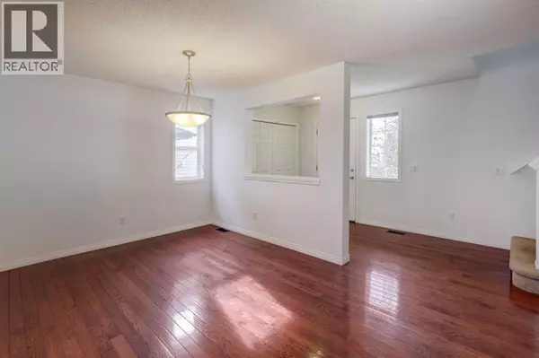 Calgary, AB T3G5S1,160 Rockywood Park NW