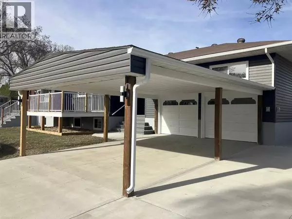 Medicine Hat, AB T1A4M2,404 8 Street SW