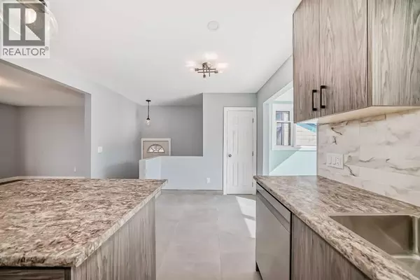 Calgary, AB T2J1k5,9408 5 Street SE