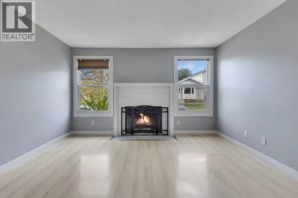 Calgary, AB T2J6K3,164 Deerview Way SE