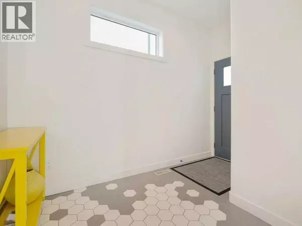 Lethbridge, AB T1J4S7,660 Aquitania Boulevard W