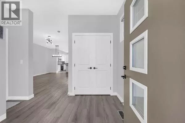 Calgary, AB T3J5P9,109 Savanna Place NE