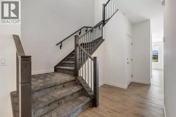 Calgary, AB T2X4Y4,211 Creekstone Row SW