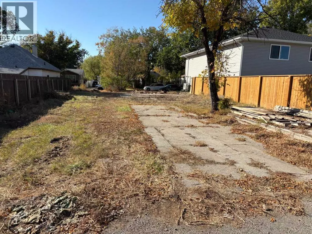 Lethbridge, AB T1H3M8,341 20 Street N