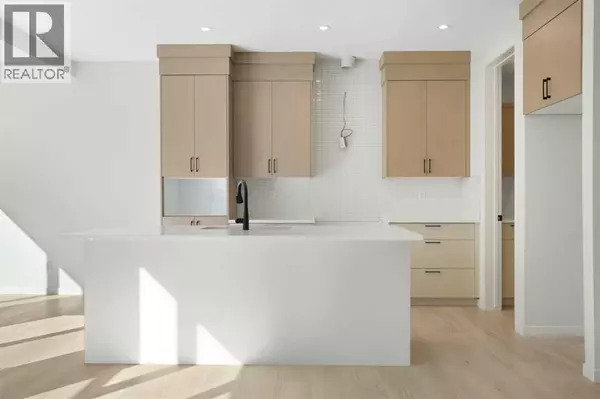 17 Marmot Passage NW, Calgary, AB T3R2J3