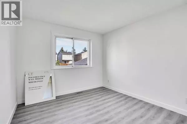 Calgary, AB T3J2M8,6032 Martingrove Road