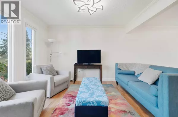 Calgary, AB T3B1L5,8131 33 Avenue NW