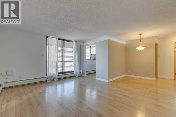 Calgary, AB T3C3S2,606, 1334 13 Avenue SW