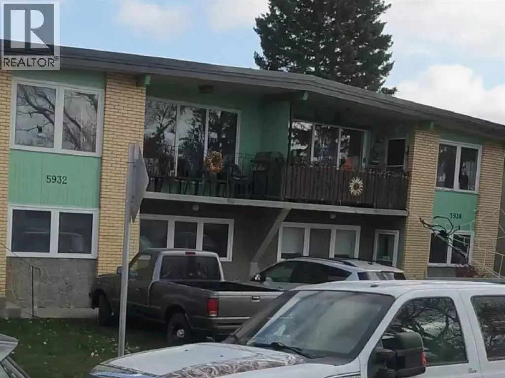 Calgary, AB T2K3W6,5930&5932 Trollinger Street NE