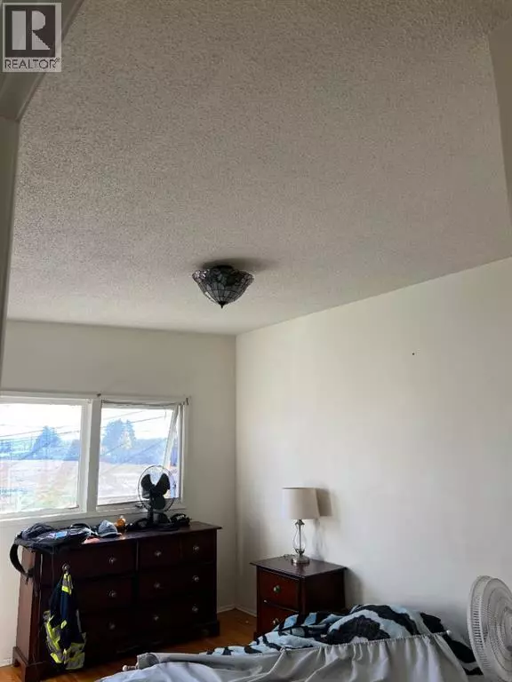 Calgary, AB T2K3W6,5930&5932 Trollinger Street NE