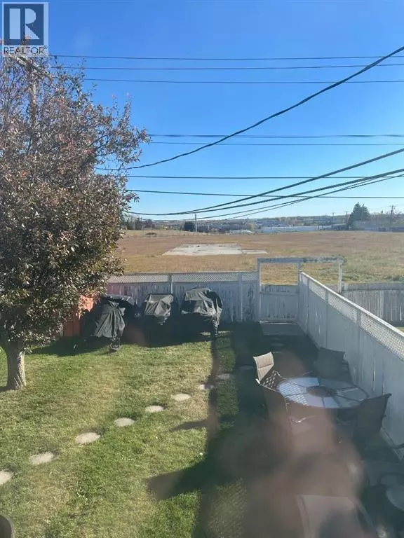 Calgary, AB T2K3W6,5930&5932 Trollinger Street NE