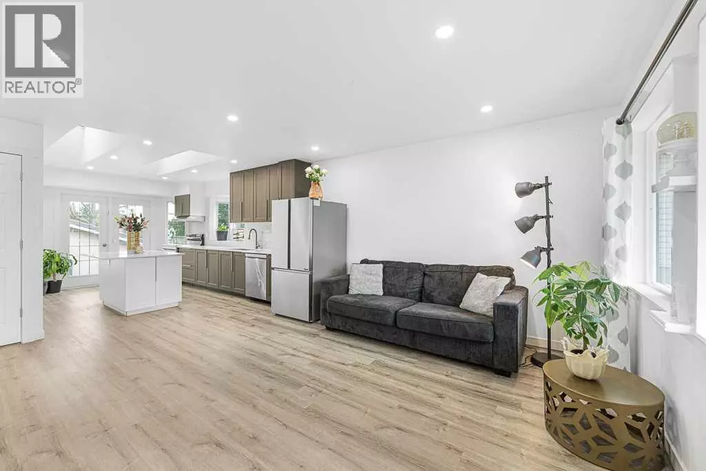 Calgary, AB T2K5H8,477 72 Avenue NE