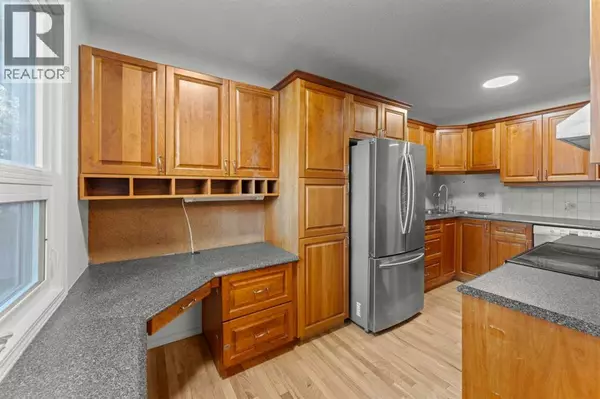 Calgary, AB T3A2B4,33, 5400 Dalhousie Drive NW