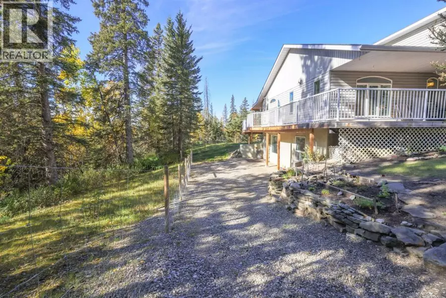 236, 5241 325A Township, Rural Mountain View County, AB T0M1X0