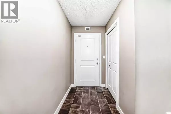 Airdrie, AB T4B3V7,8201, 403 Mackenzie Way SW