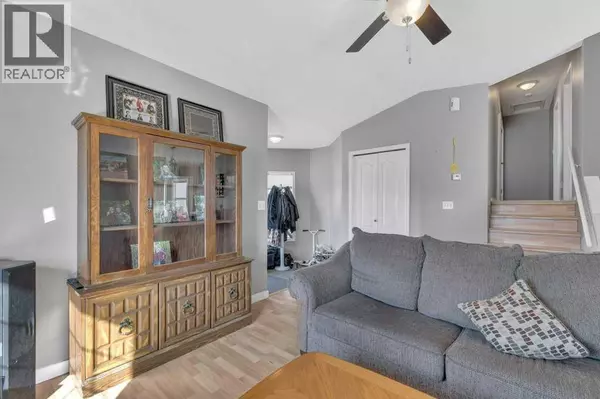 Lacombe, AB T4L1P4,73 Lansbury Close