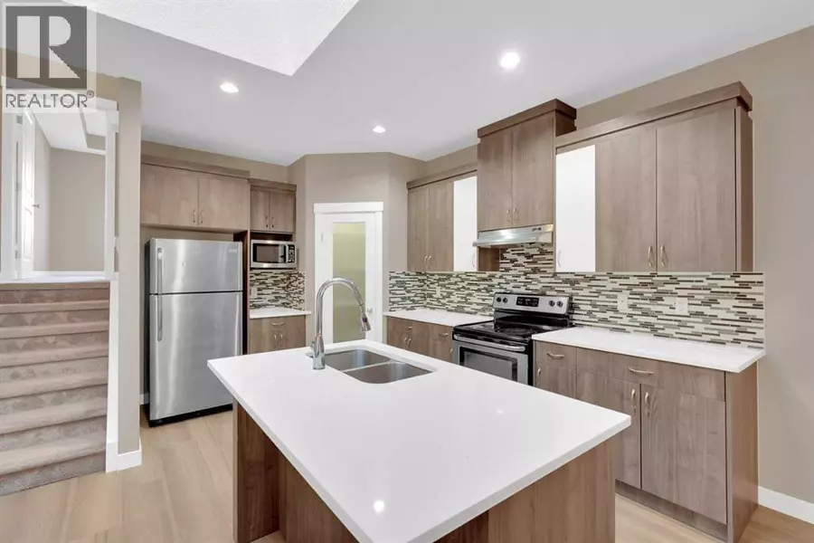 87 Baysprings Way SW, Airdrie, AB T4B0R7