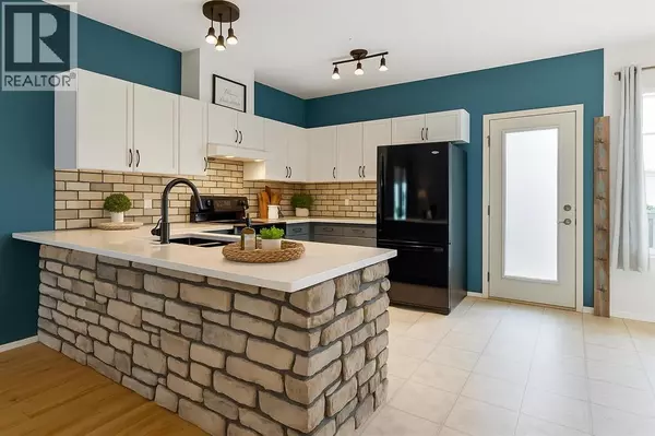 Airdrie, AB T4B3C4,106, 2006 Luxstone Boulevard