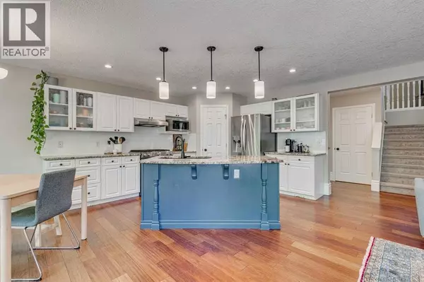 Calgary, AB T2X3P4,219 Chapalina Place SE