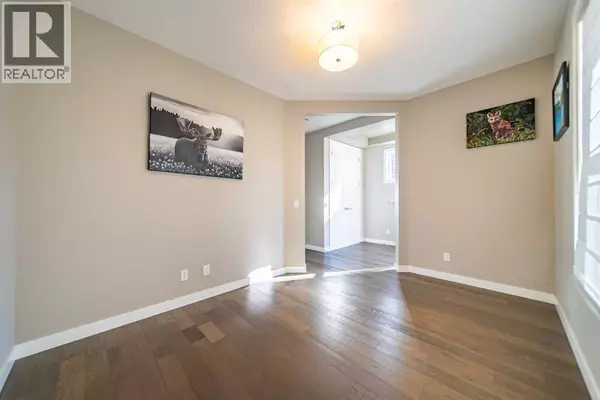 Calgary, AB T3E3L5,3524 41 Street SW