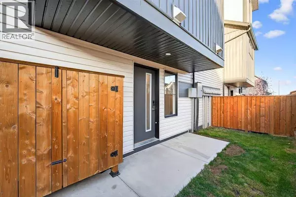 Airdrie, AB T4B5H7,675 South Point Heath SW