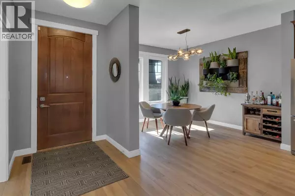 Airdrie, AB T4B3T7,1288 Coopers Drive SW