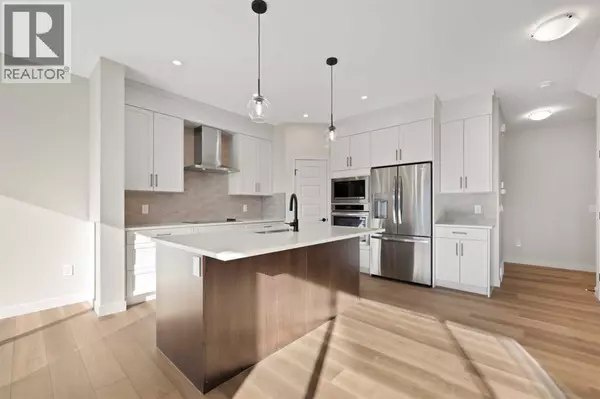 Okotoks, AB T1S3M9,86 Emerson Crescent