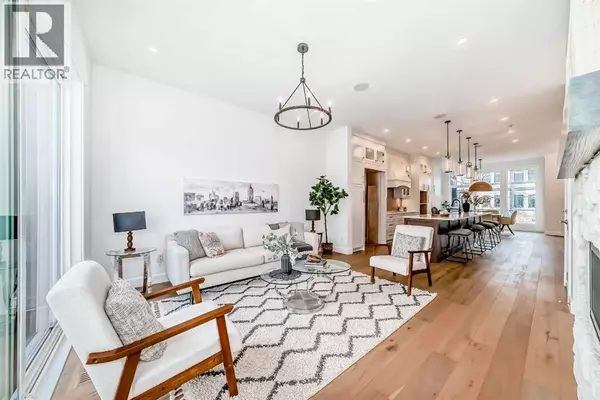 Calgary, AB T2T5C3,5006 21A Street SW