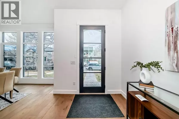 Calgary, AB T2T5C3,5006 21A Street SW