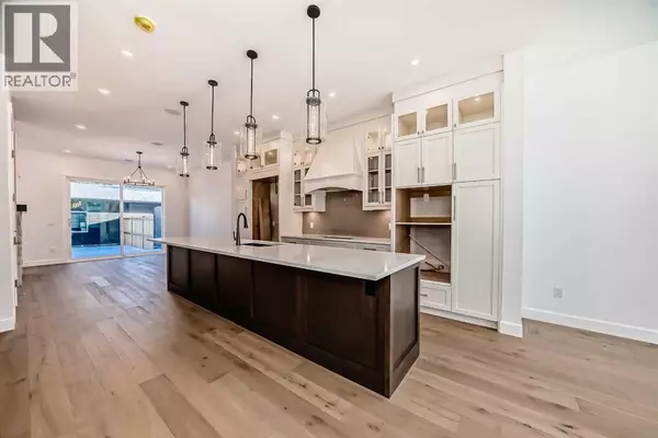 Calgary, AB T2T5C3,5006 21A Street SW