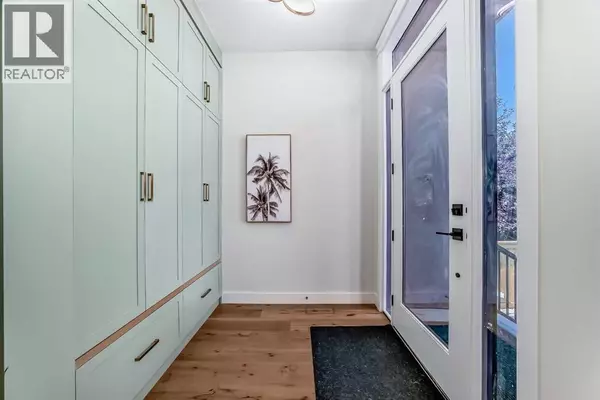 Calgary, AB T2T0W3,2313 23 Avenue SW