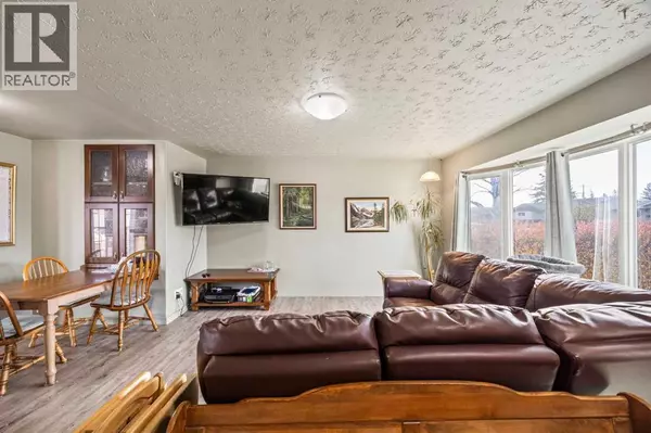 Calgary, AB T2A1S1,1508 49 Street SE