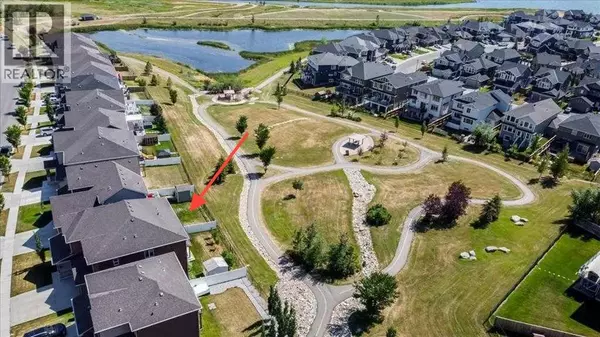 247 Lakepointe, Chestermere, AB T1X0R3