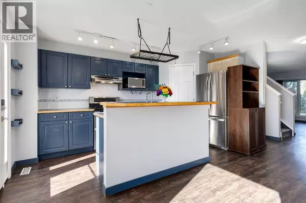 Calgary, AB T3K4X6,327 Covewood Park NE