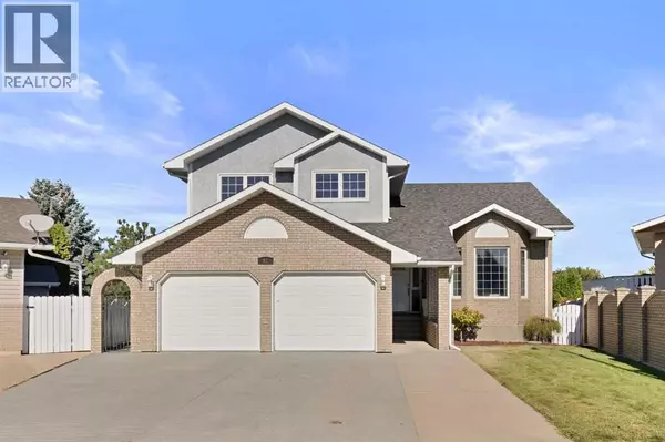 12 Redwood Way SE, Medicine Hat, AB T1B3Z5