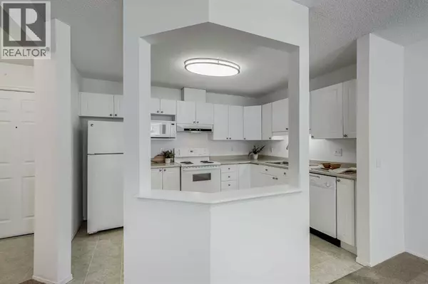 Calgary, AB T3H3N7,3205, 3000 Sienna Park Green SW
