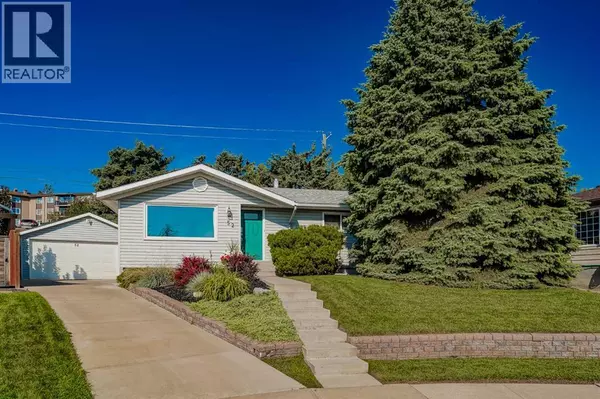 52 Hogarth Crescent SW, Calgary, AB T2V3A7