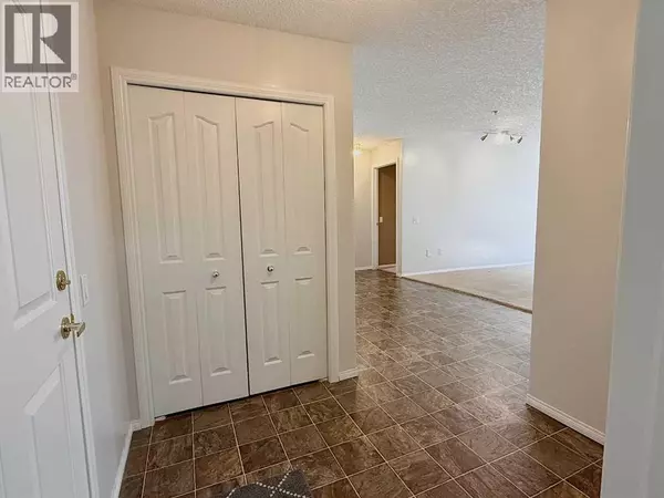 Calgary, AB T3H3L9,2126, 1818 Simcoe Boulevard SW