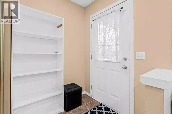 Calgary, AB T1Y6Y3,265 Fresno Place NE