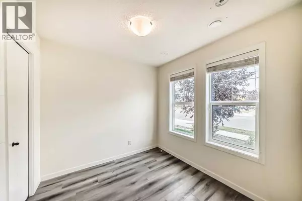 Airdrie, AB T4B5G8,203 South Point Park SW