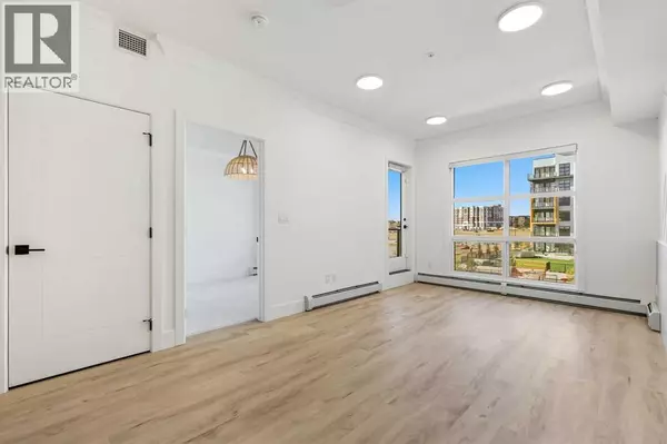 Calgary, AB T3E0E6,313, 370 Dieppe Drive SW