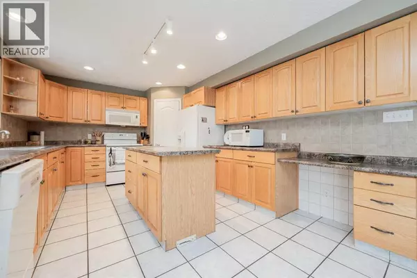 Grande Prairie, AB T8V0K1,10132 93 Avenue