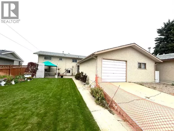 Medicine Hat, AB T1A7J9,1923 Crestwood Drive SE