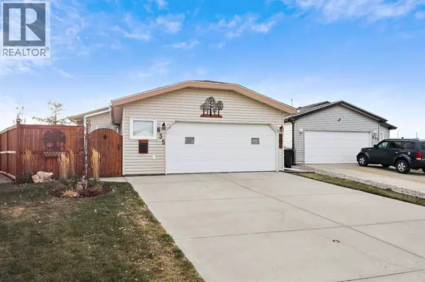 835 Beckner Crescent, Carstairs, AB T0M0N0