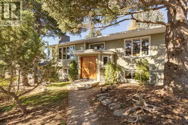 2712 Crawford Road NW, Calgary, AB T2L1E1