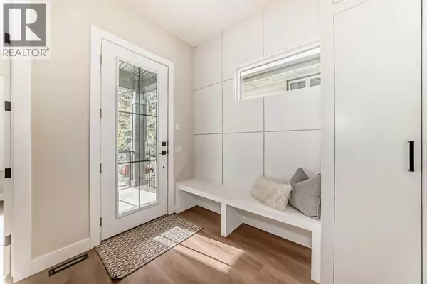 Calgary, AB T2N1A4,2528 7 Avenue NW