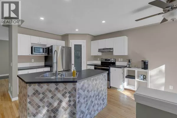 Calgary, AB T3A5Z3,11065 Hidden Valley Drive NW