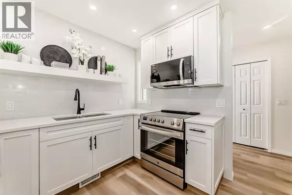 Calgary, AB T3G3X2,126 Hawkstone Manor NW