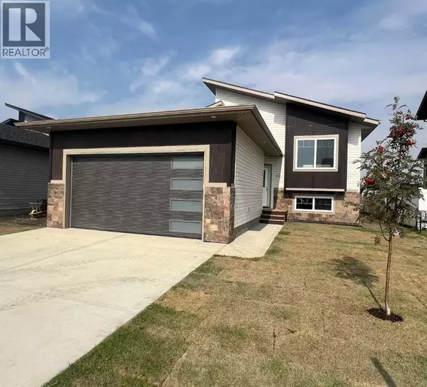62 Metcalf Way, Lacombe, AB T4L0J9
