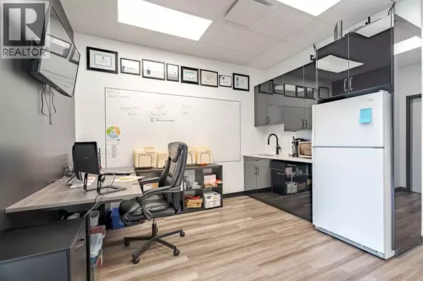 Airdrie, AB T4A0A9,3121, 2920 Kingsview Boulevard SE